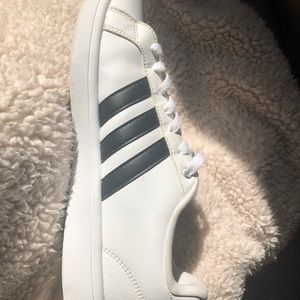 Men’s White Adidas shoes size 8